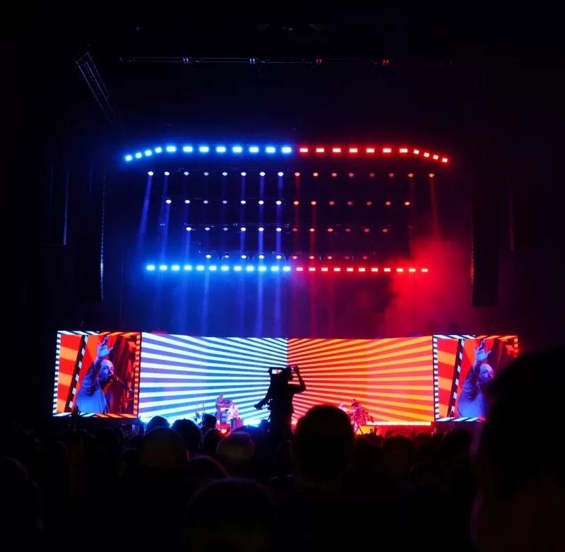 LED sideline displays